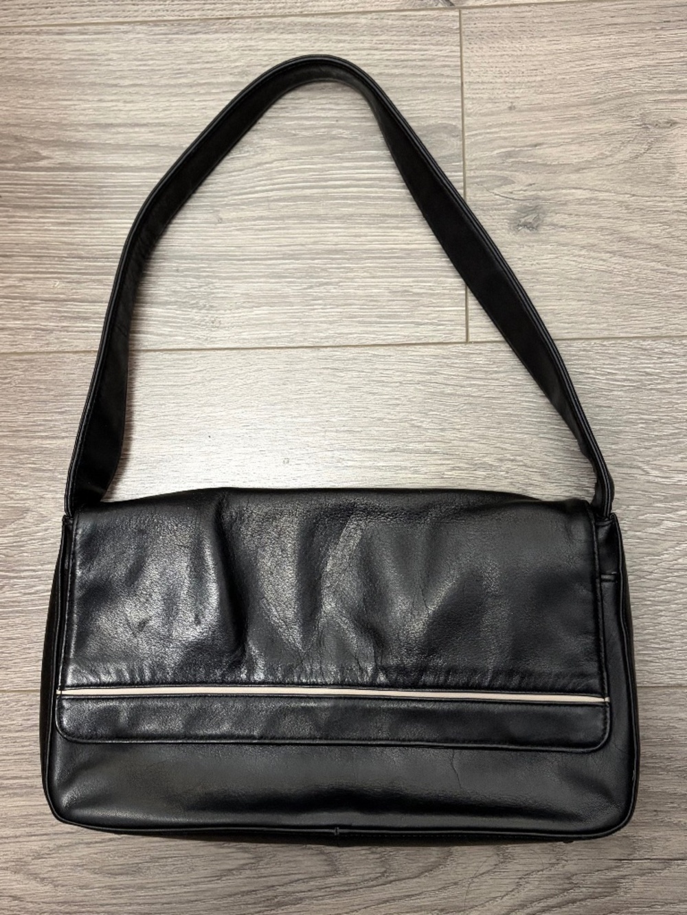 Danier Vintage Genuine Leather Black Shoulder Bag Purse